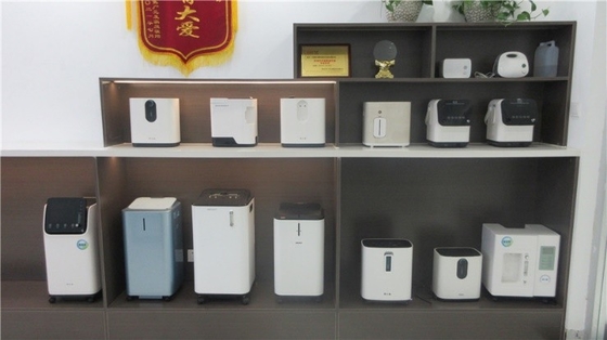 1 portatile - generatore dell'ossigeno della famiglia 5L con il nebulizzatore