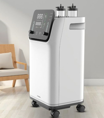 Ossigeno medico dell'ospedale che dà a macchina il concentratore portatile dell'ossigeno da 6 LPM